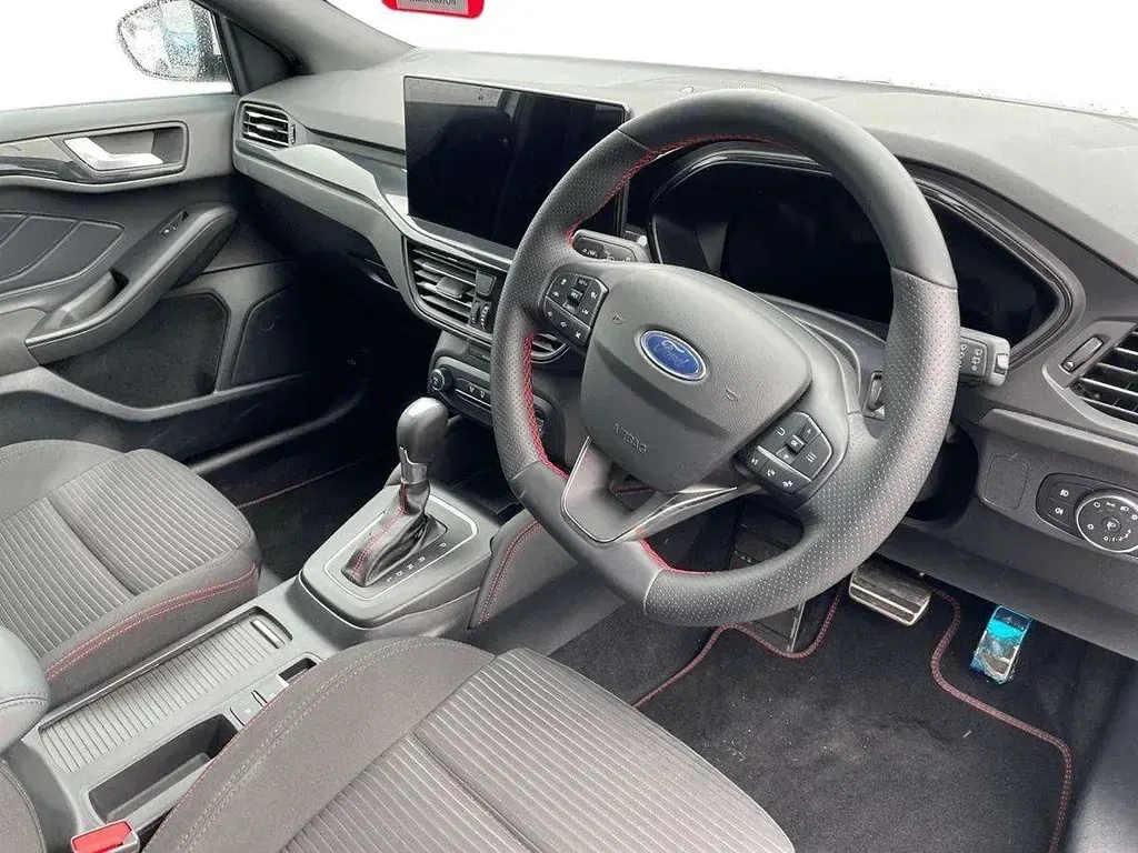 Używany Ford Focus ST-Line X 153 KM (112 kW) 2025 Biały Kombi