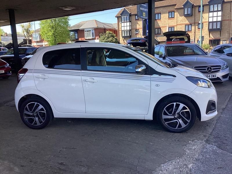 Second-hand Peugeot 108 Collection 2019 Alb Hatchback