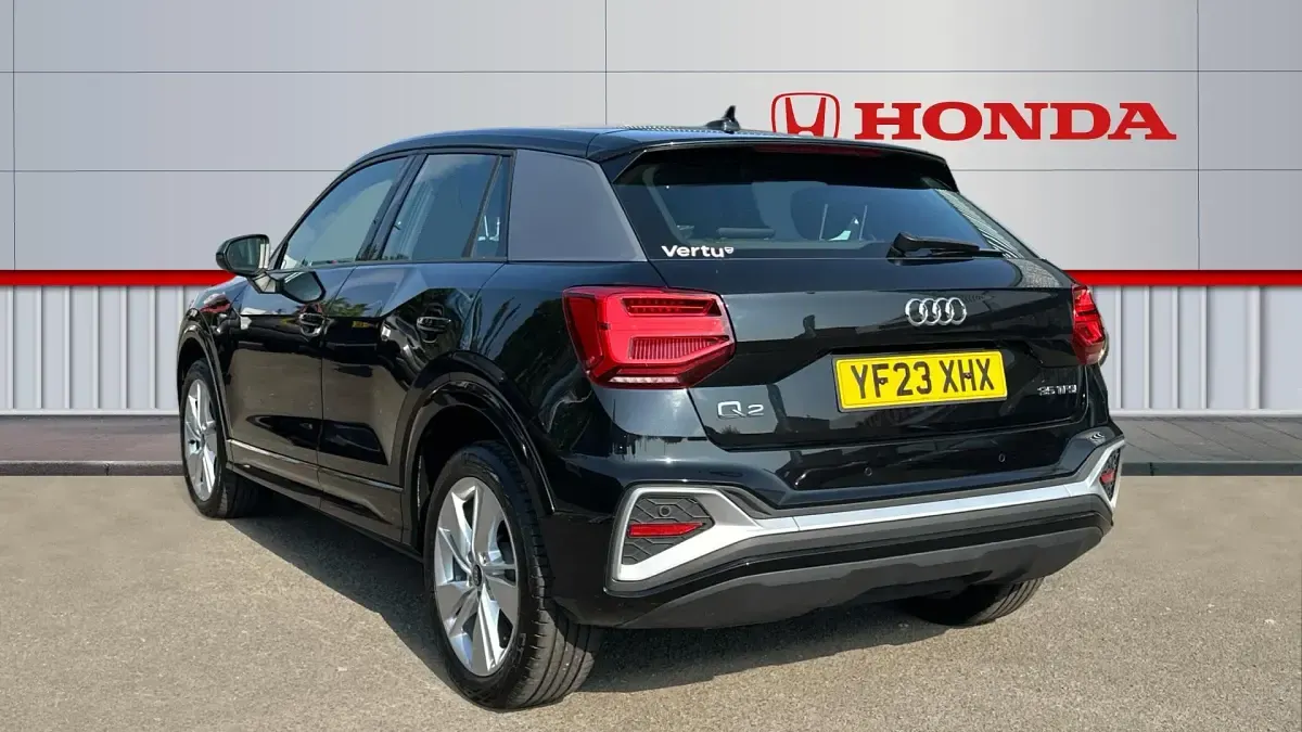 Used Audi Q2 Advanced 150 HP (110 kW) 2023 Black SUV