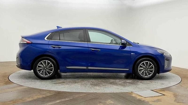 Used Hyundai Ioniq Premium SE 100 kW (136 HP) 2020 Blue Hatchback