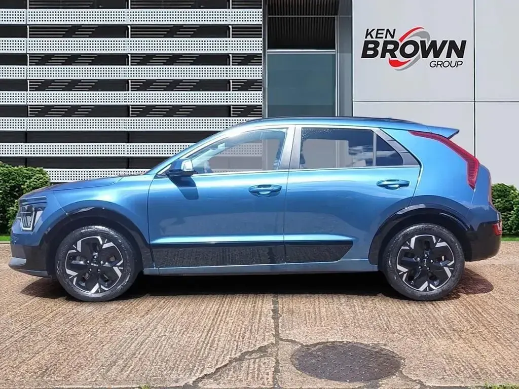 Used Kia e-Niro 11 kW (15 HP) 2023 Blue SUV