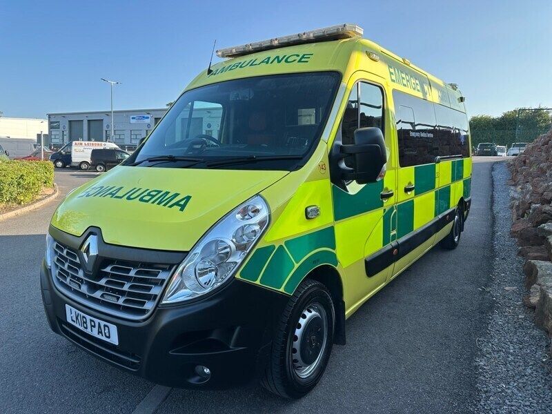 Yellow Used 2018 Renault Master Van | £9,390 - Image 1/4