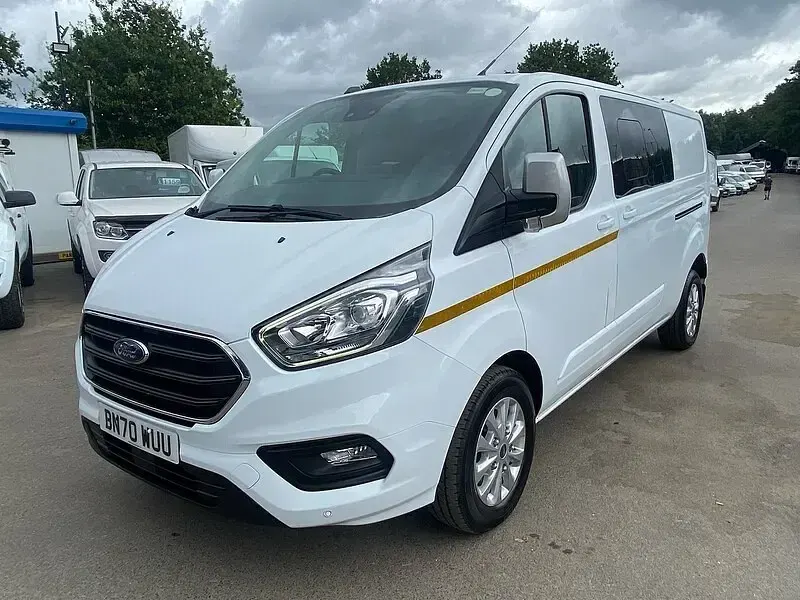 Used Ford Transit Custom Limited 130 HP (95 kW) 2020 White Van