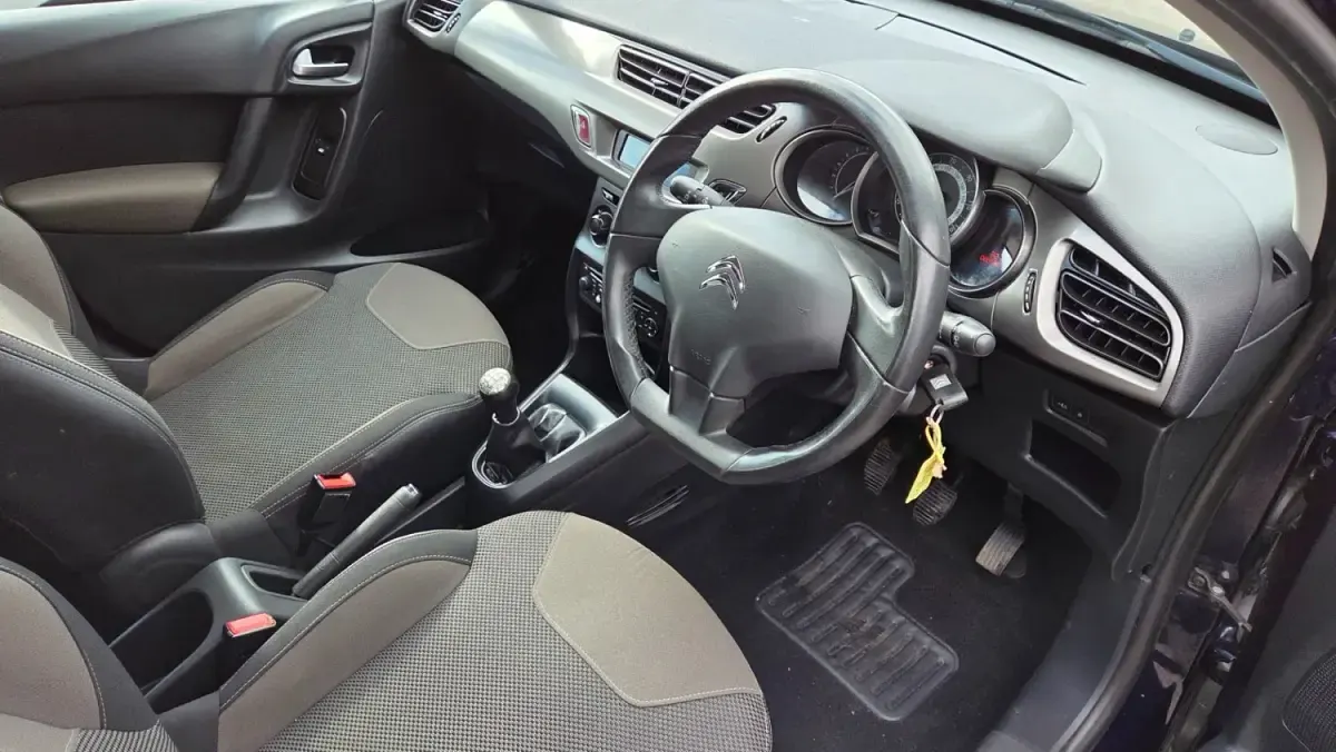 Usado Citroën C3 PureTech 82 CV (60 kW) 2015 Azul Utilitario