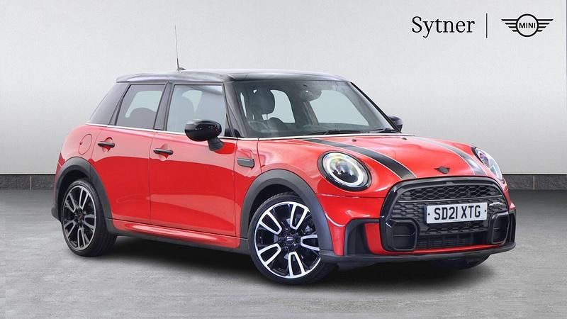 Red Used 2021 Mini Cooper Hatch Hatchback | £16,750 (Expensive) - Image 1/4