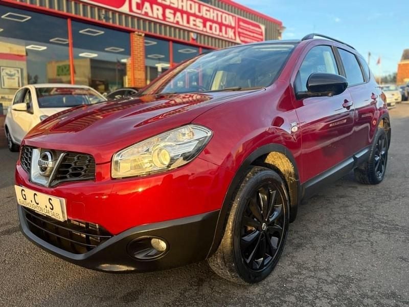 Red Used 2013 Nissan Qashqai 360º SUV | £4,490 (Fair price) - Image 1/4
