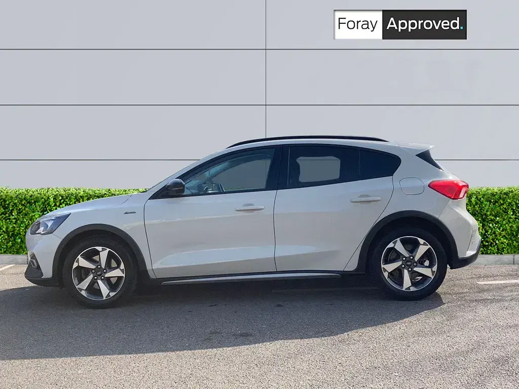 Used Ford Focus Active 125 HP (91 kW) 2019 White Hatchback