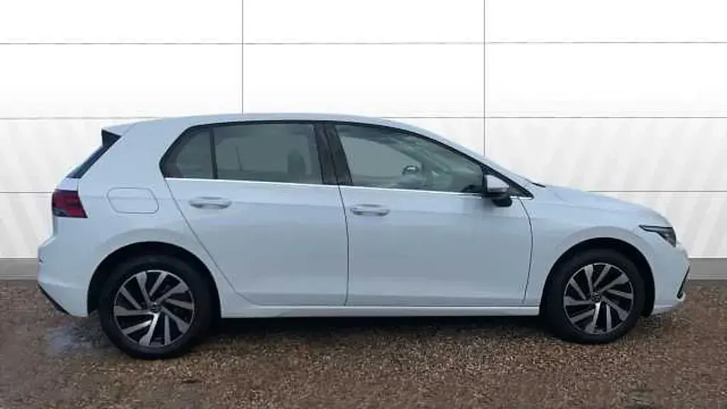 Used VW Golf VIII Style 204 HP (150 kW) 2023 White Hatchback