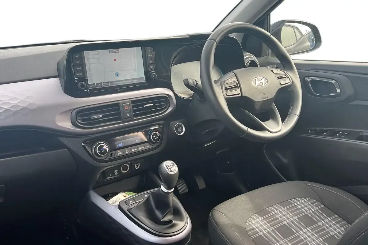Używany Hyundai i10 Premium 67 KM (49 kW) 2024 Czarny Hatchback