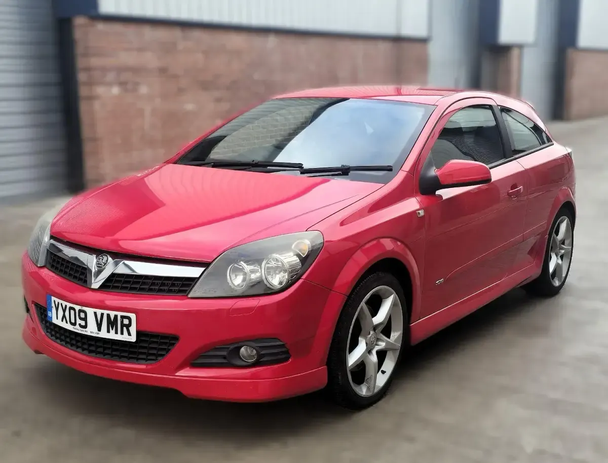 Used Vauxhall Astra Sport 120 HP (88 kW) 2009 Red Hatchback