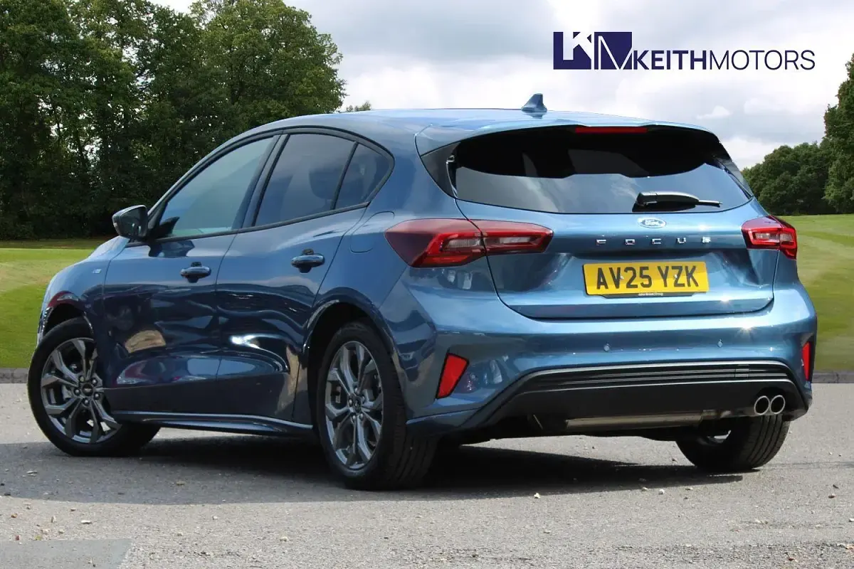 New Ford Focus ST-Line 125 HP (91 kW) 2025 Blue Hatchback