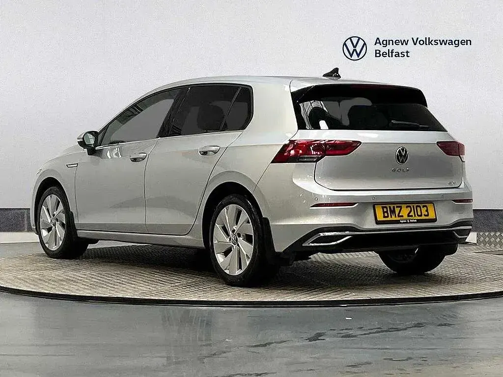 Used VW Golf VIII Style 150 HP (110 kW) 2023 Silver Hatchback