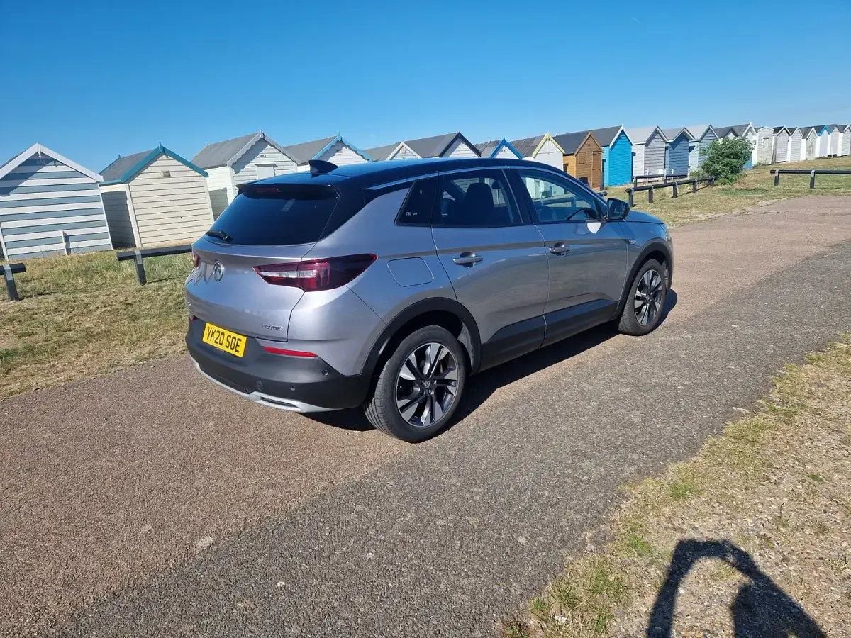 Used Vauxhall Grandland X SRi 130 HP (95 kW) 2020 Grey SUV