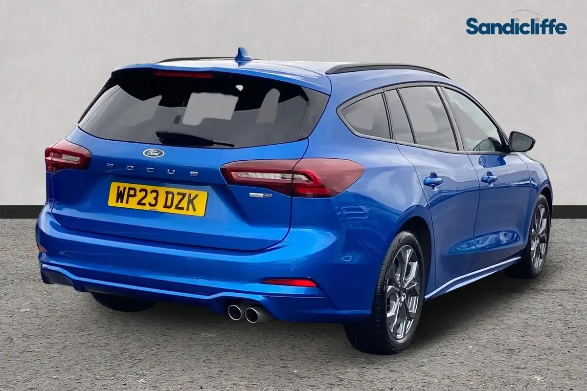 Used Ford Focus ST-Line 155 HP (114 kW) 2023 Blue Estate