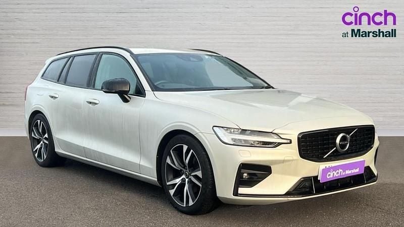 Used Volvo V60 R-Design 197 HP (144 kW) 2021 Gold Estate