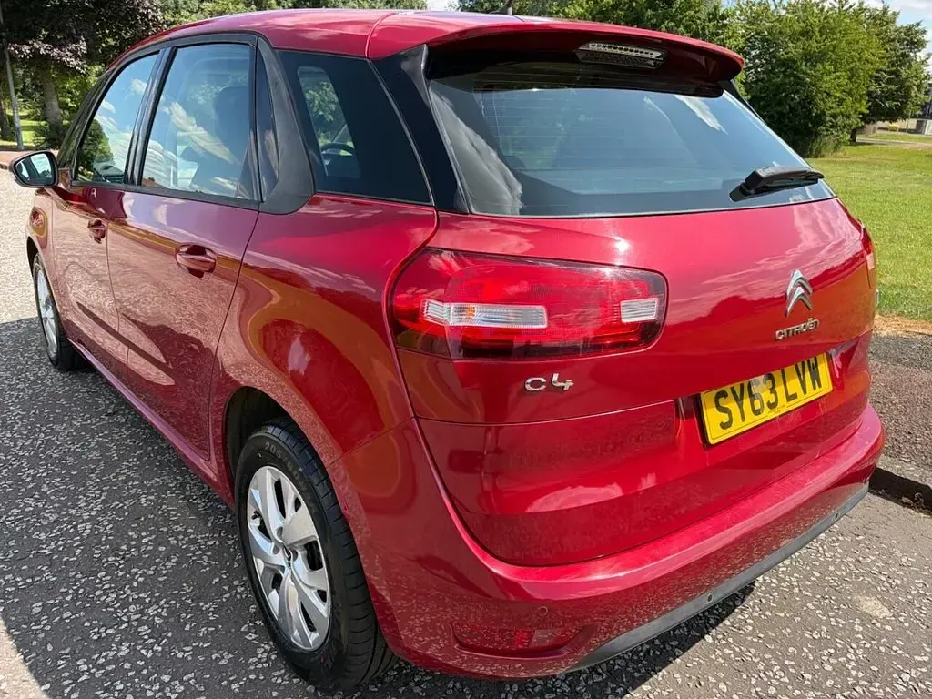 Used Citroën C4 Picasso VTR Sport 115 HP (84 kW) 2013 Red MPV