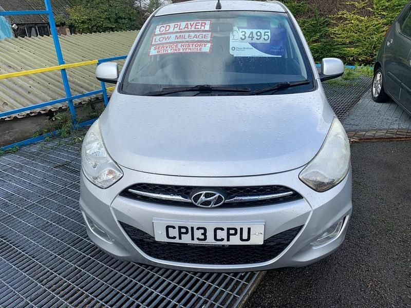 Used Hyundai i10 Style 85 HP (62 kW) 2013 Silver Hatchback