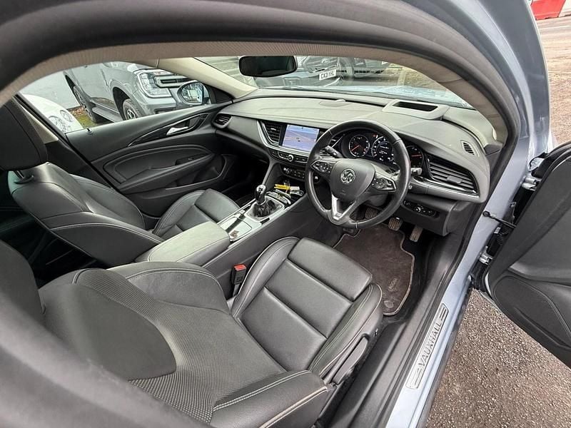 Used Vauxhall Insignia Elite 170 HP (125 kW) 2017 Silver Estate