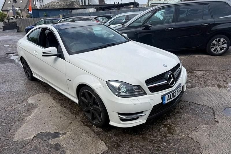 Used Mercedes C220 AMG 170 HP (125 kW) 2012 White Coupe