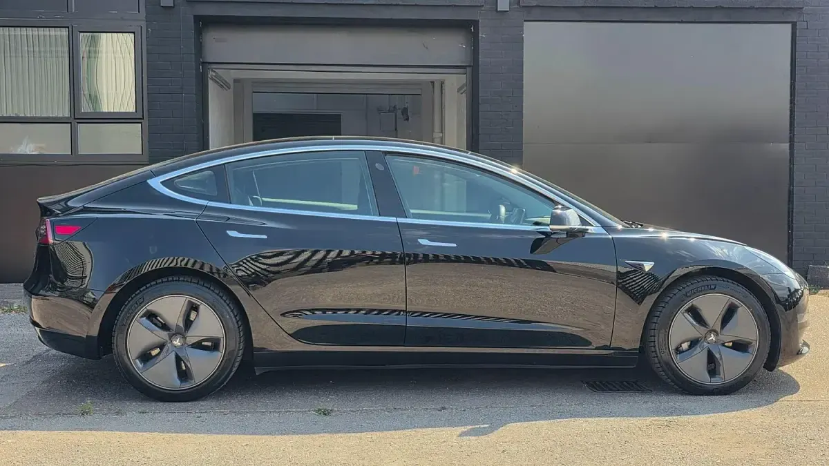 Used Tesla Model 3 Performance 82 kW (112 HP) 2019 Black Sedan