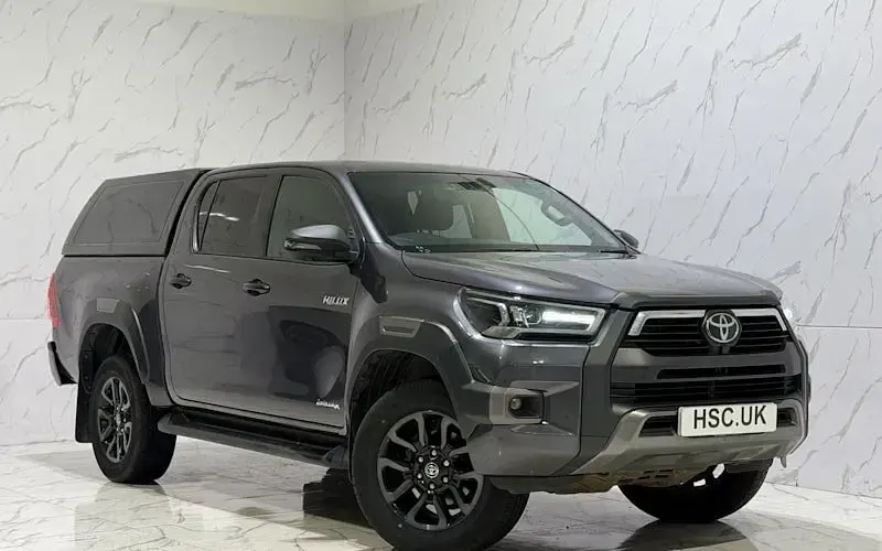Used Toyota HiLux 204 HP (150 kW) 2023 Pickup