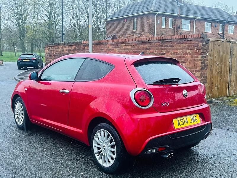 Used Alfa Romeo MiTo Sprint 105 HP (77 kW) 2014 Red Hatchback