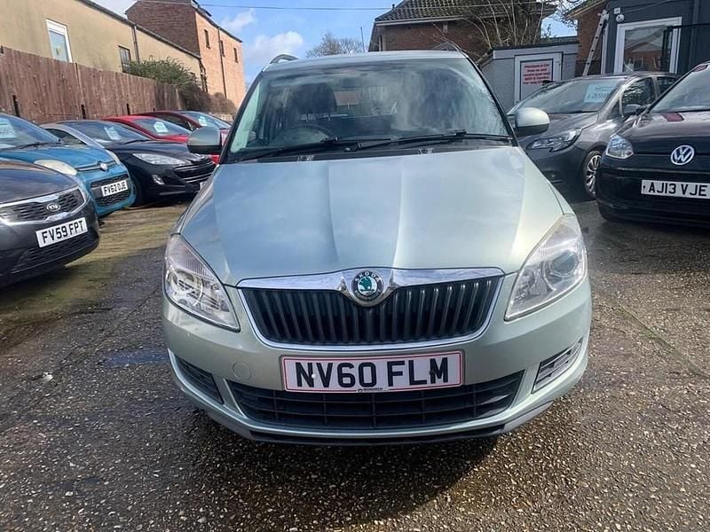 Used Skoda Fabia SE 105 HP (77 kW) 2010 Green Estate