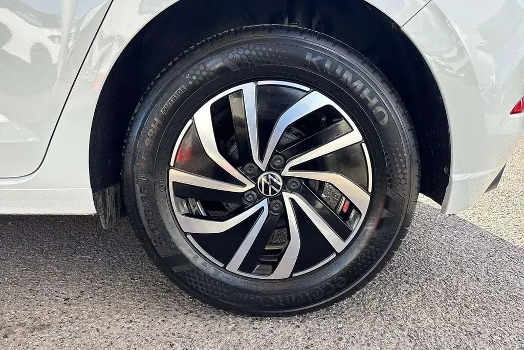 New VW Polo Life 95 HP (69 kW) 2025 White Hatchback