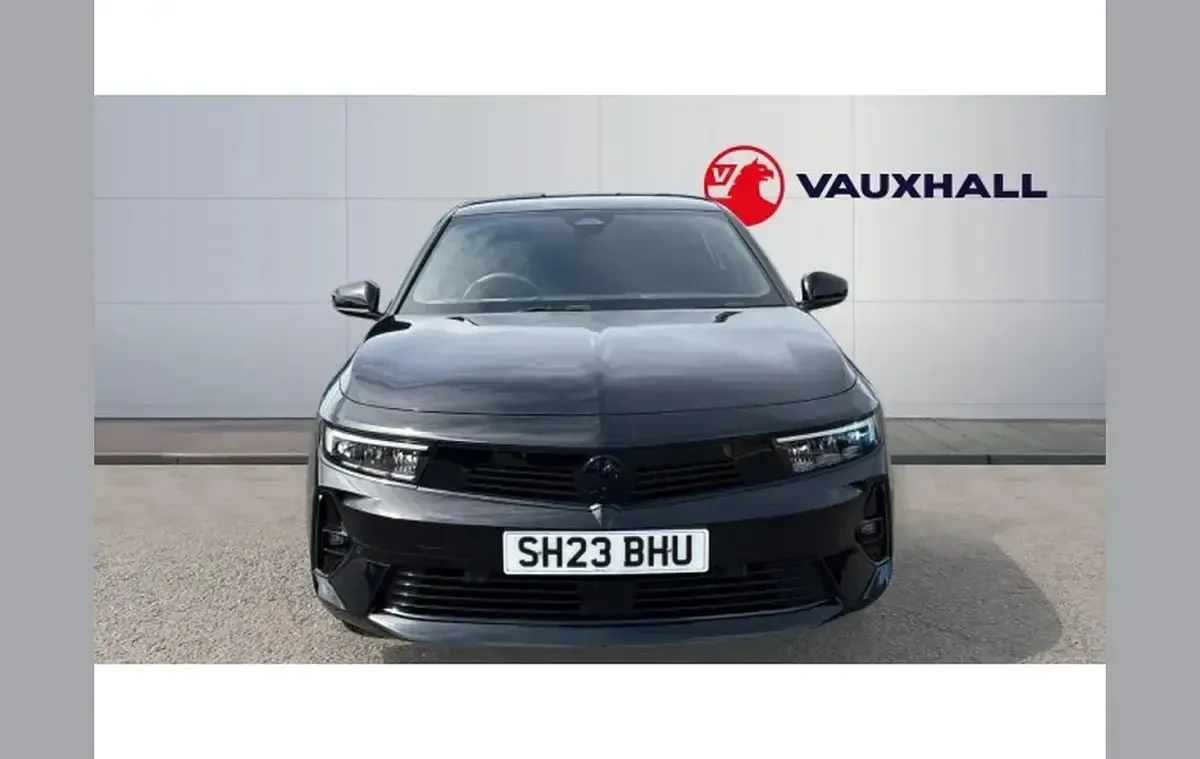 Used Vauxhall Astra 130 HP (95 kW) 2023 Black Hatchback