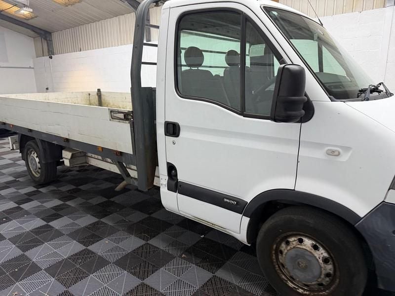 Used Vauxhall Movano 100 HP (73 kW) 2007 White MPV