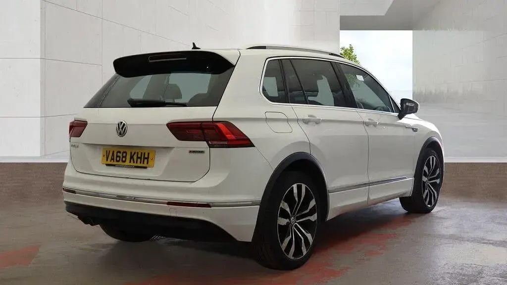 Used VW Tiguan R-line 150 HP (110 kW) 2019 White SUV