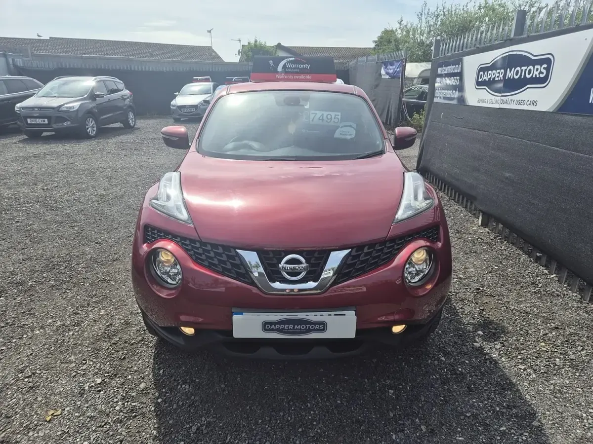Używany Nissan Juke N-Connecta 115 KM (84 kW) 2017 Czerwony SUV