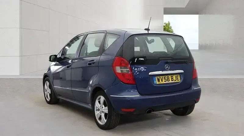 Begagnad Mercedes A150 Avantgarde 95 HK (69 kW) 2008 Blå Halvkombi