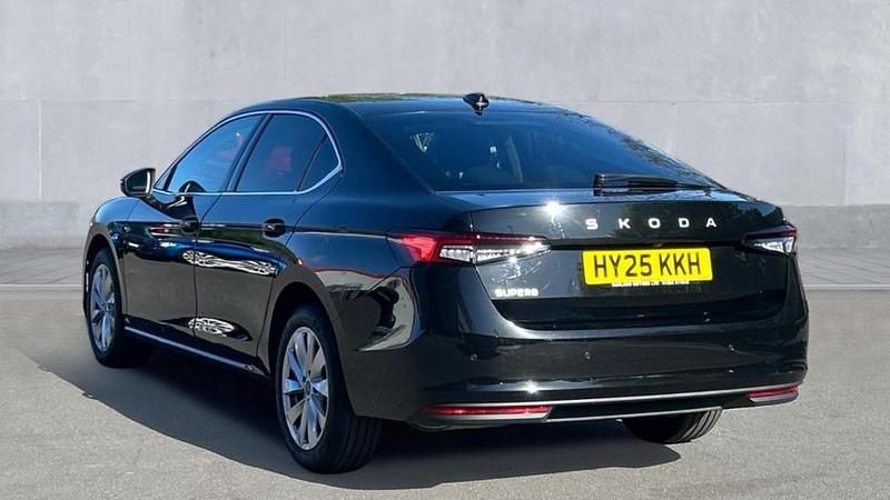 New Skoda Superb SE Technology 150 HP (110 kW) 2025 Midnight black metallic