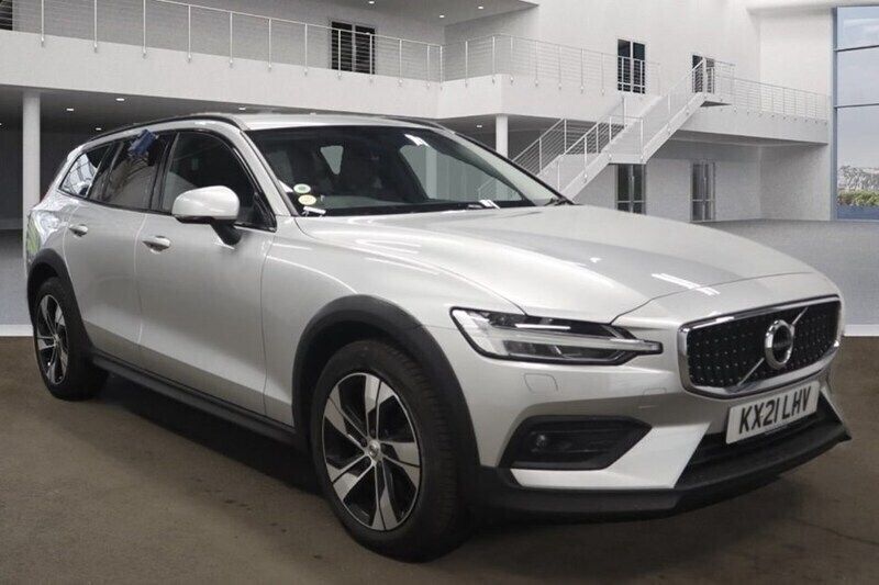 Used 2021 Volvo V60 CC Estate | £16,250 (Fair price) - Image 1/1