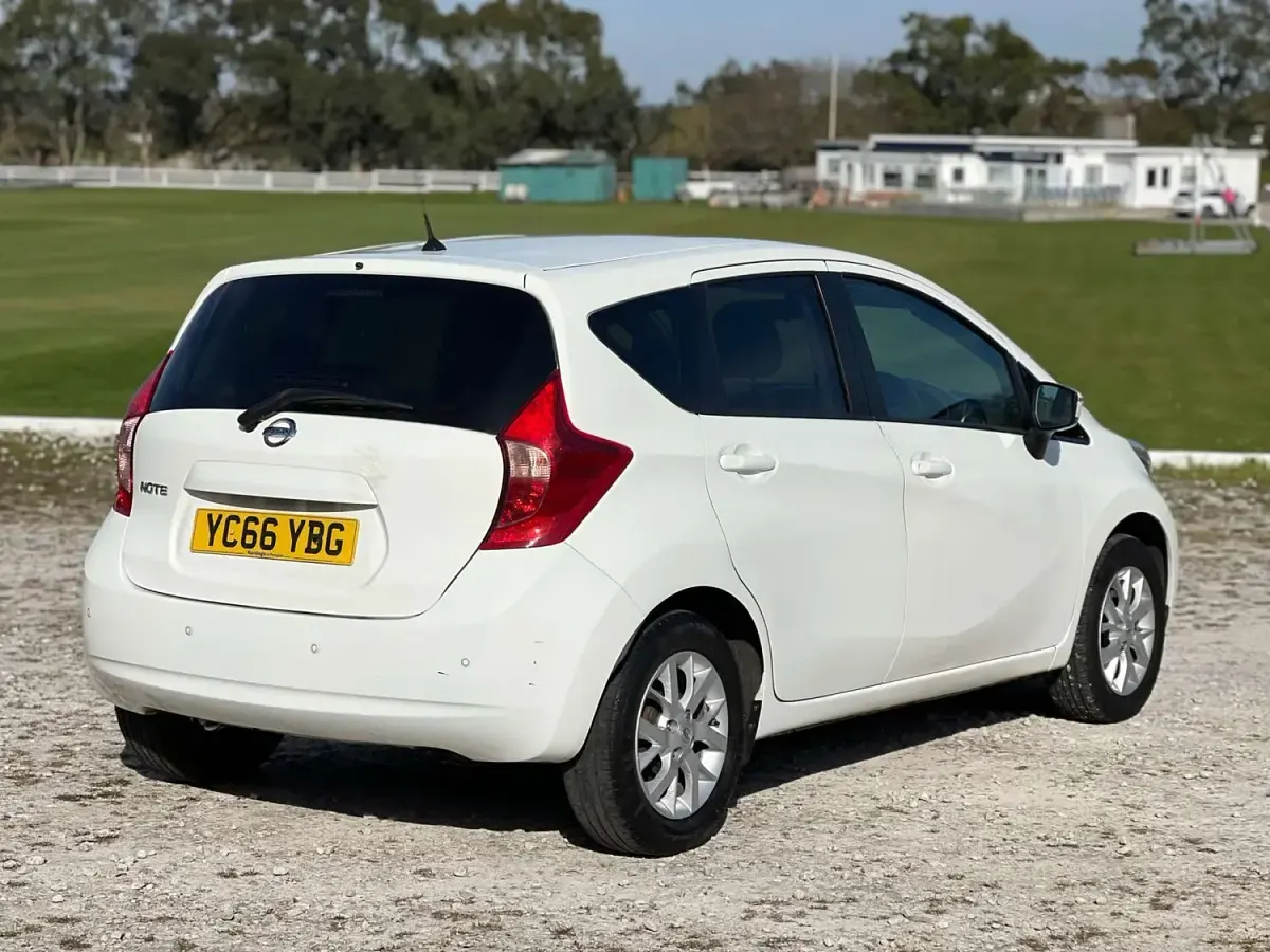 Used Nissan Note Acenta 2016 White Hatchback