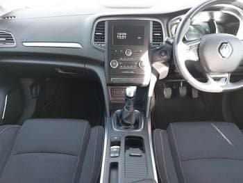 Used Renault Mégane IV Iconic 140 HP (102 kW) 2019 Red Hatchback