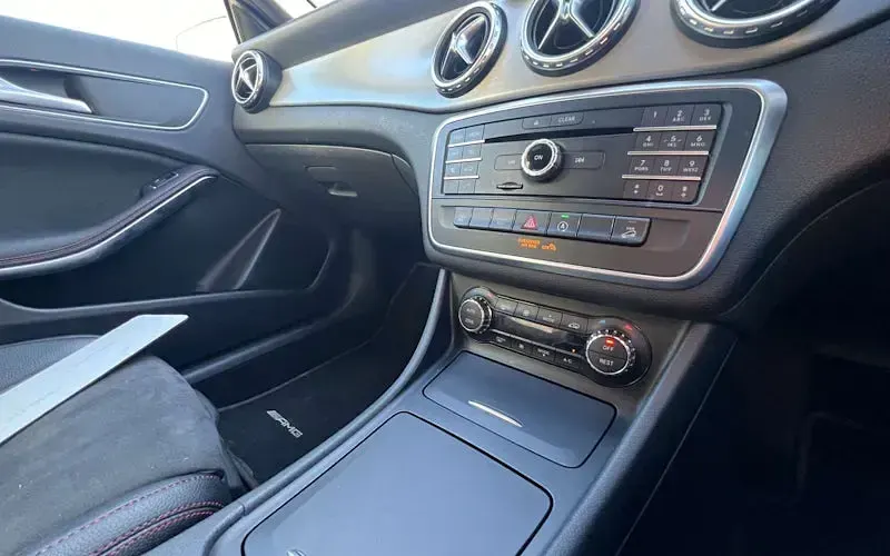 Used Mercedes GLA250 AMG line 211 HP (155 kW) 2016 White SUV