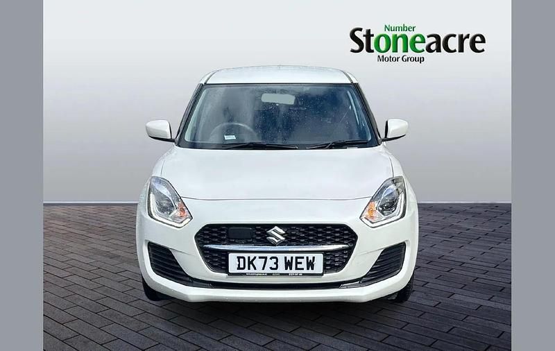 Used Suzuki Swift SZ-L 83 HP (61 kW) 2023 White Hatchback