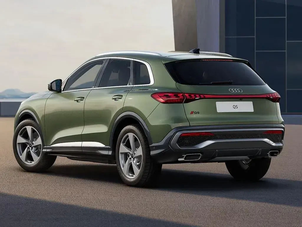 New Audi Q5 S-Line 204 HP (150 kW) 2026 Red SUV