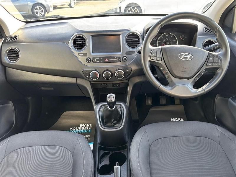 Gebraucht Hyundai i10 67 PS (49 kW) 2020 Weiß Kleinwagen