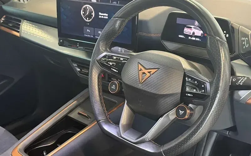 Begagnad Cupra Born e-Boost 169 kW (230 HK) 2024 Halvkombi