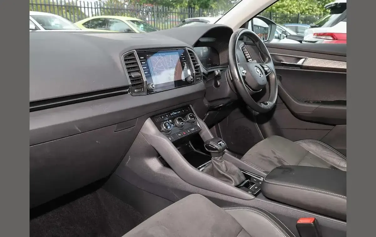 Used Skoda Karoq SE L 150 HP (110 kW) 2023 Moon white metallic SUV