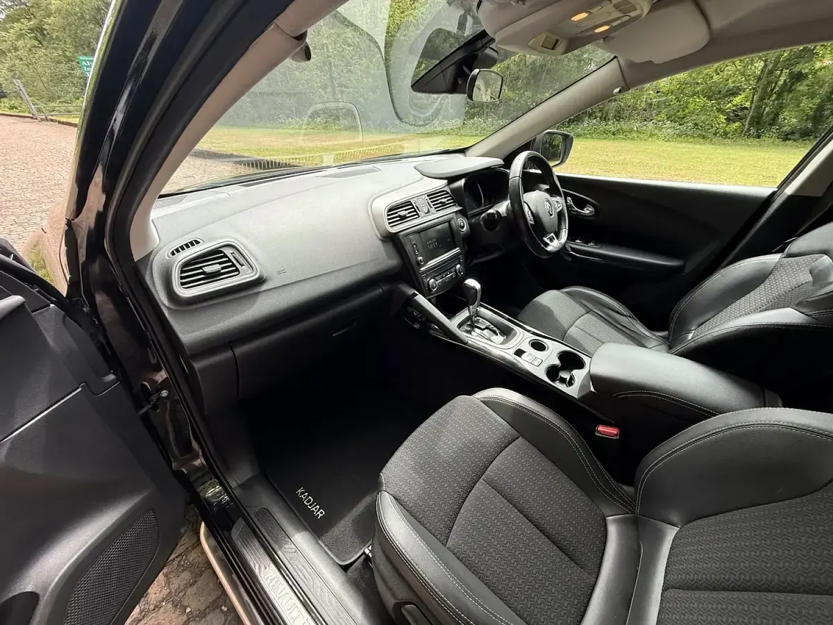 Used Renault Kadjar Dynamique 110 HP (80 kW) 2016 Black SUV