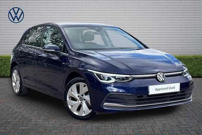 Used VW Golf VIII Style 130 HP (95 kW) 2022 Atlantic blue Hatchback