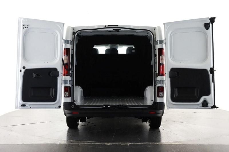 New Renault Trafic 170 HP (125 kW) 2025 Solid  glacier white  MPV