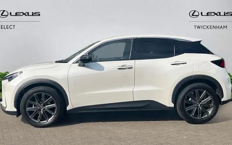 Used Lexus LBX 136 HP (100 kW) 2026 SUV