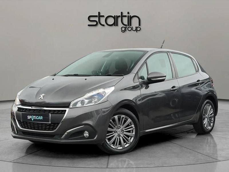 Used Peugeot 208 Signature Sky 81 HP (59 kW) 2018 Grey Hatchback