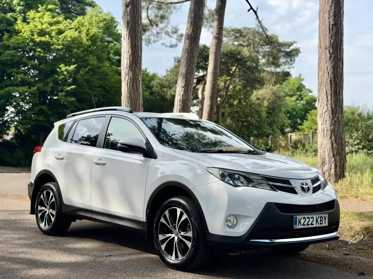 Used Toyota RAV4 150 HP (110 kW) 2014 White SUV