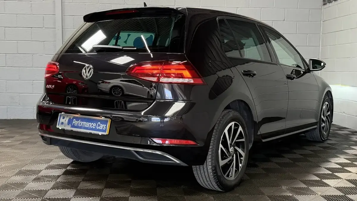Used VW Golf VII Edition 114 HP (83 kW) 2019 Black Hatchback